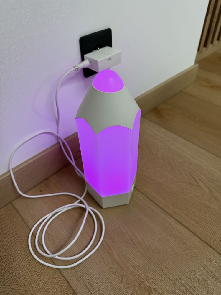 Lampka led wielobarwna kredka PELARBOJ z Ikea