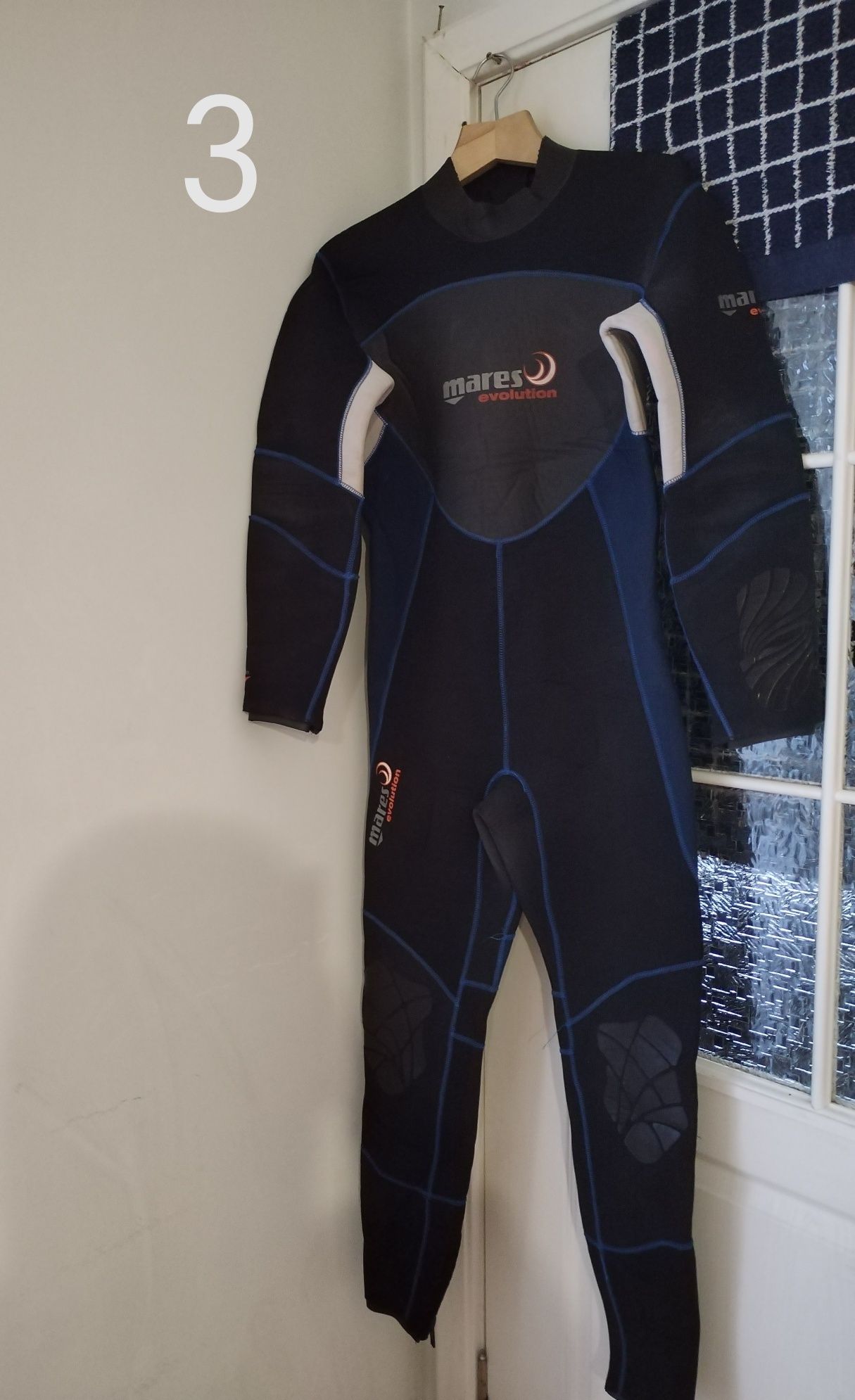 Водолазні костюми та спорядження для плавання під водою