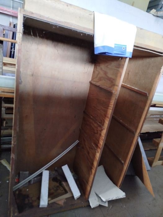 Za darmo PŁYTY MDF WIÓROWE biurka / szafy ekspozytory