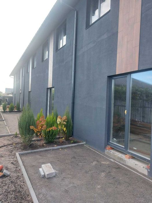 ТАУН З РЕМОНТОМ 110м2! 4 кімнати! Кухня 22м2! Швидкий виїзд на Київ!