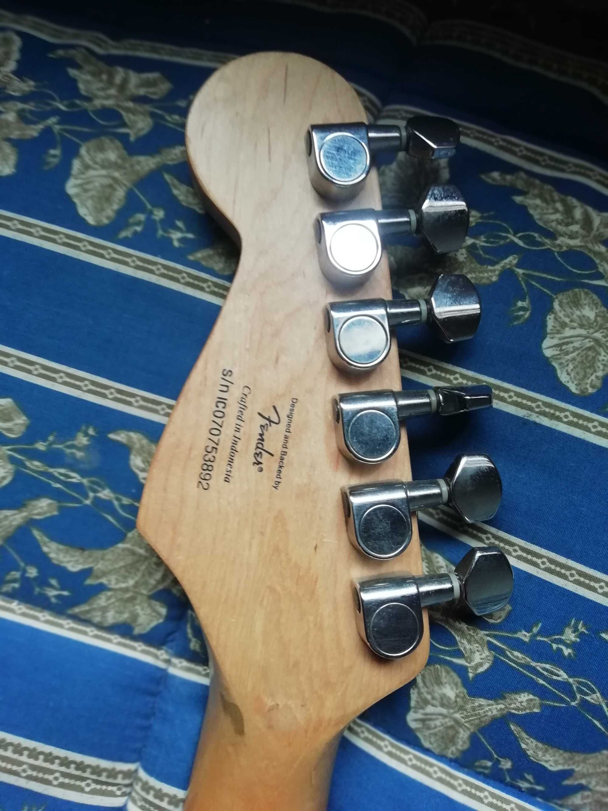 Guitarra eléctrica fender squire
