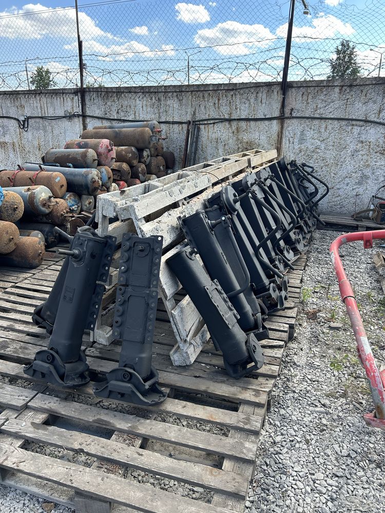 Лапи  для полуприцепа Jost,Hiacon,Weweler,Saf,Bpw