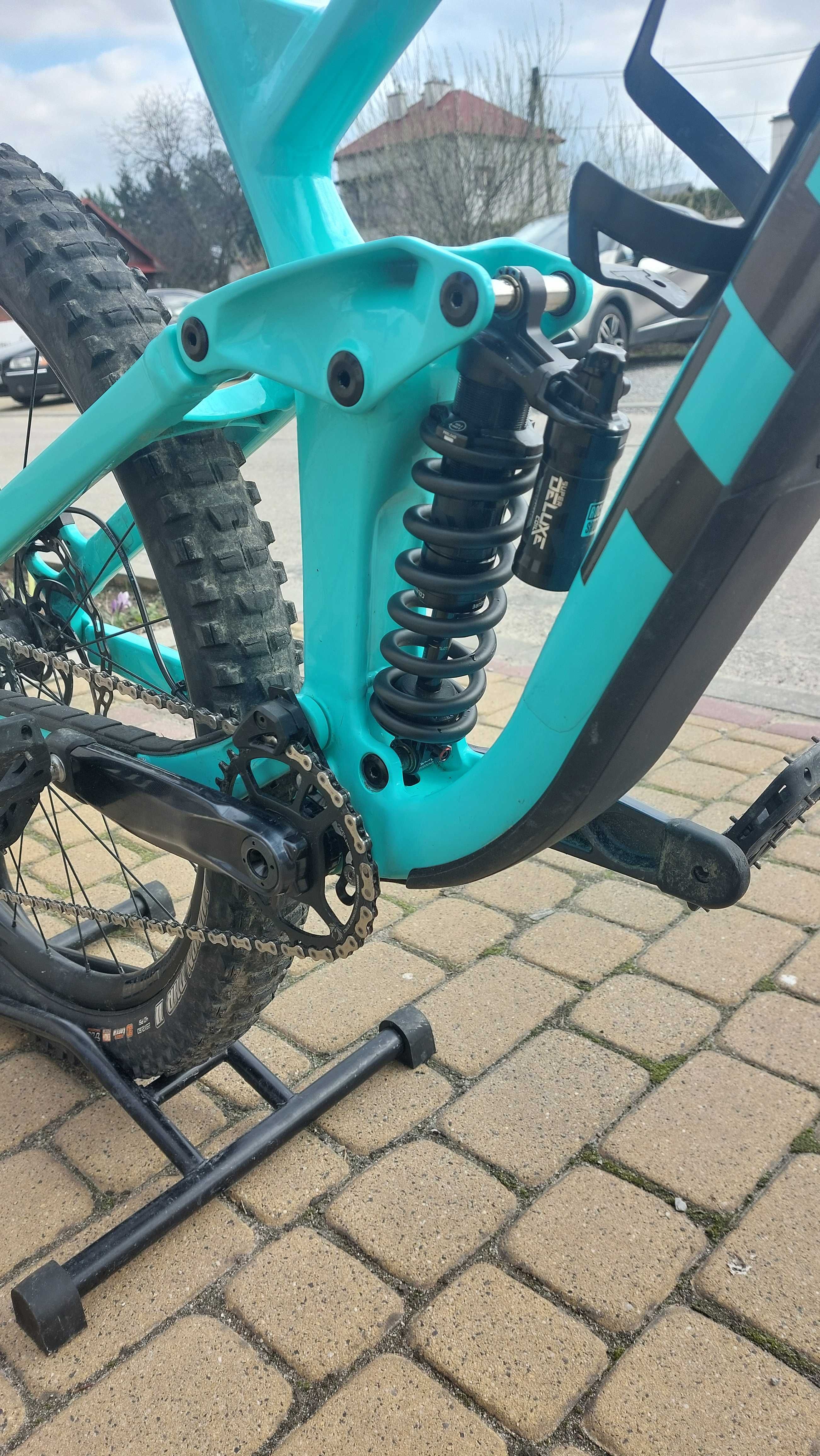 Trek Slash 8 L (Zeb 3.0, Rs Ultimate Coil)