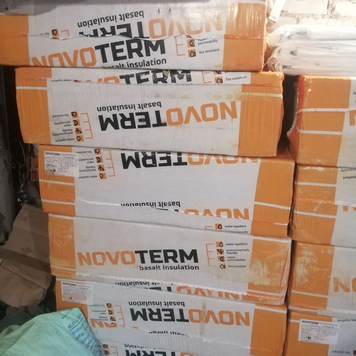 Утеплювач стін NOVOTERM, та пінопласт.