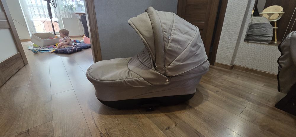 Wózek Bebetto + nosidełko Cybex