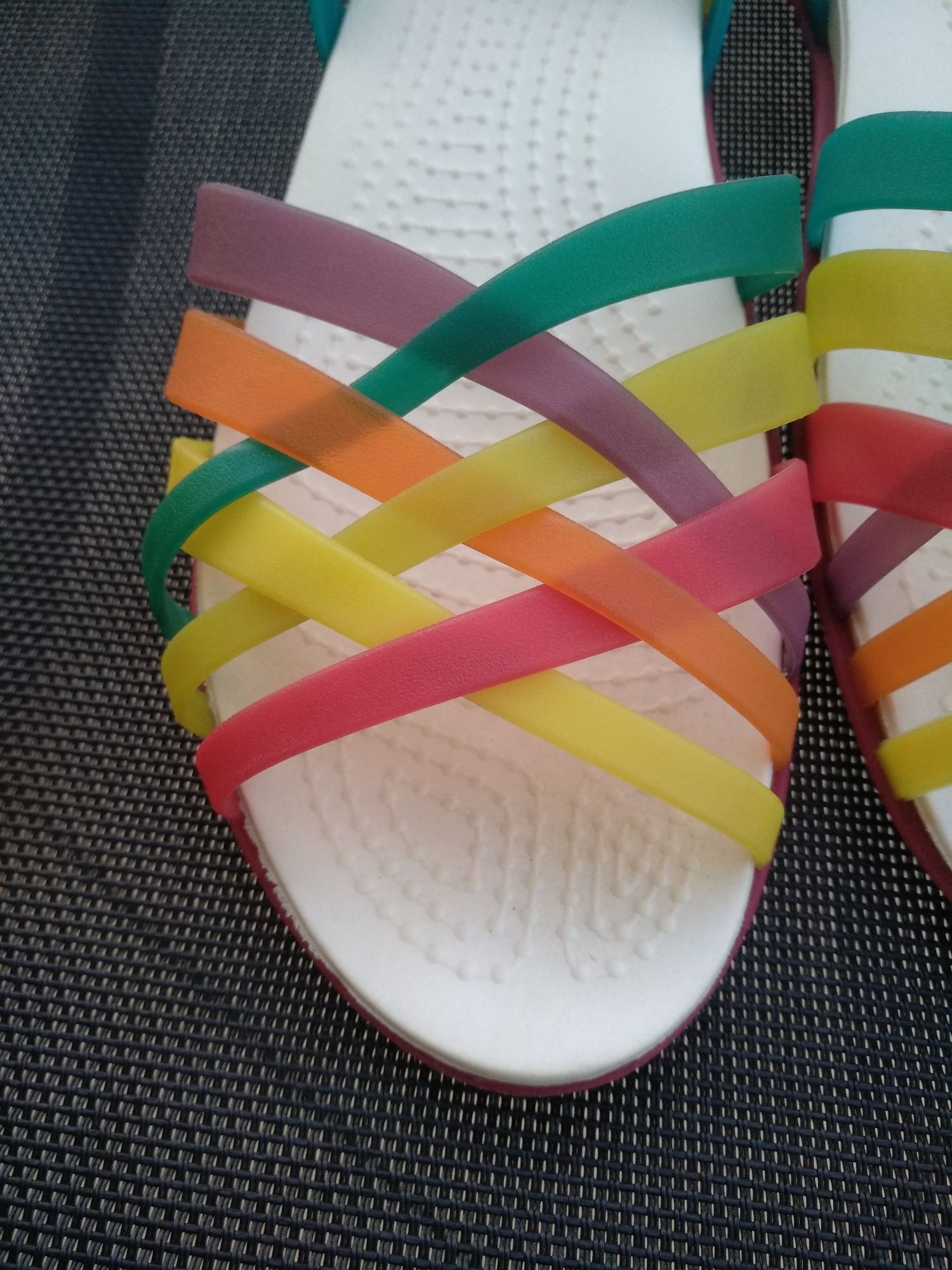 Crocs  Huarache  W9   39-40