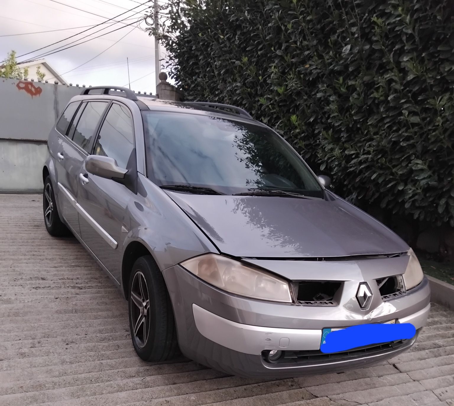 vendo Renault megane 2 1.5 dci 106cv de 2006 salvado acidentado batido