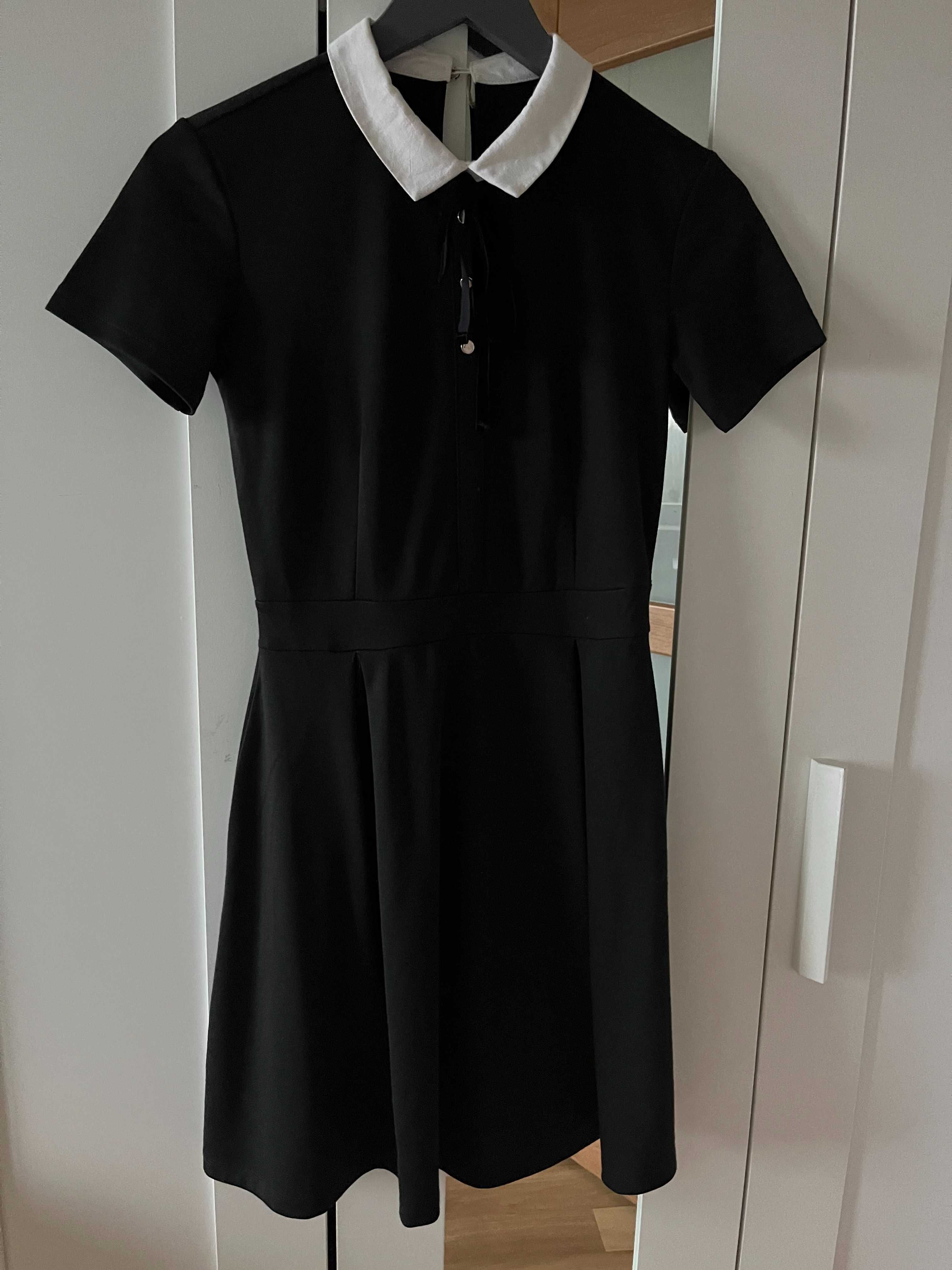 Sukienka styl Wednesday Addams. Reserved.