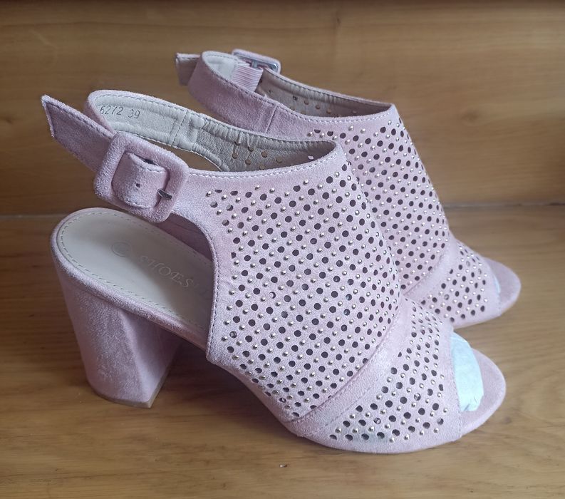 Sandały damskie zabudowane ażurowe 39 różowe