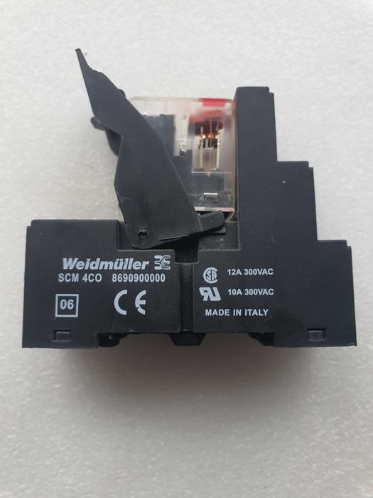 Base com o  relé 	
SCM 4CO