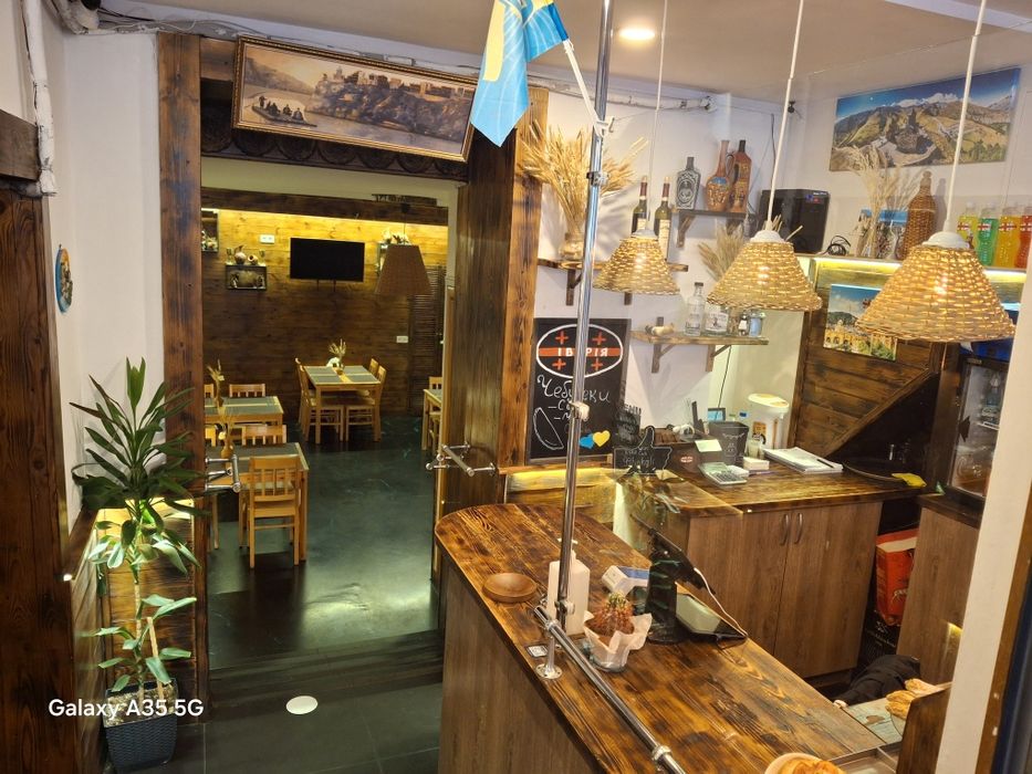 Продам ресторан грузинської кухніі в центрі Києва.Терміново!