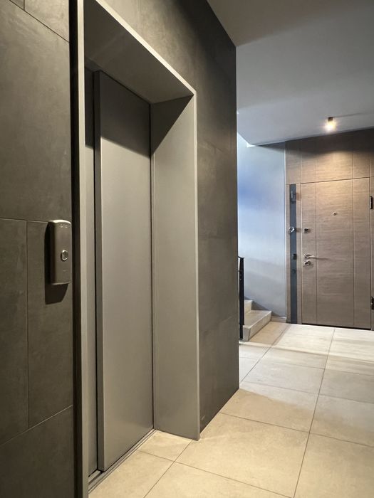 Продаж двокімнатна кв. в ЖК Файна Таун, з кухнею-вітальнею, не кутова