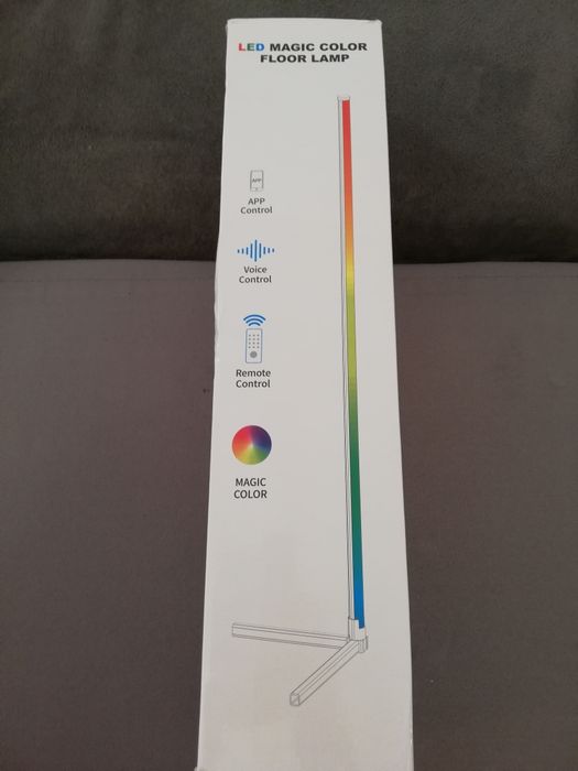 Lampa podłogowa narożna LED +Pilot