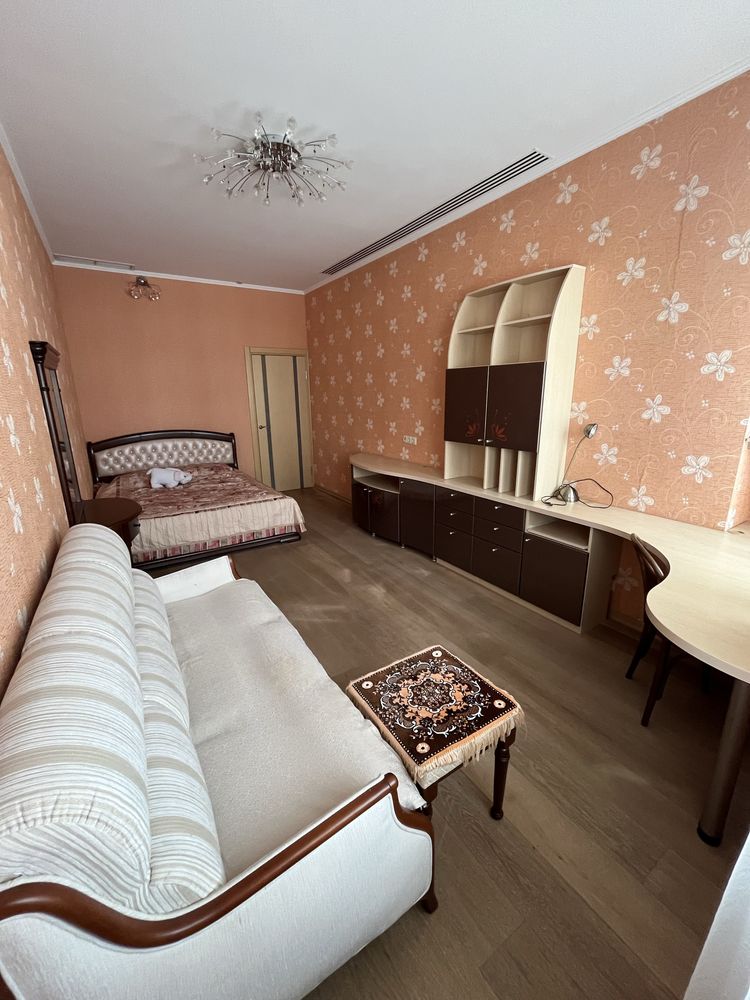 Продам 2-х комн плюс кухня-гостиная н Нагорный  ул Гусенко 17