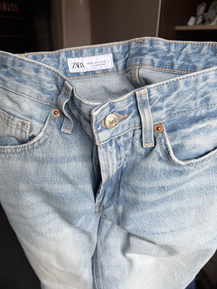 Блакитні джинси Zara