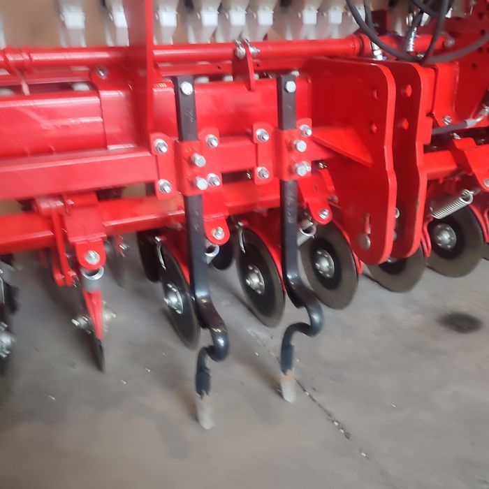 Продам Сівалку зернову нова.4метра.