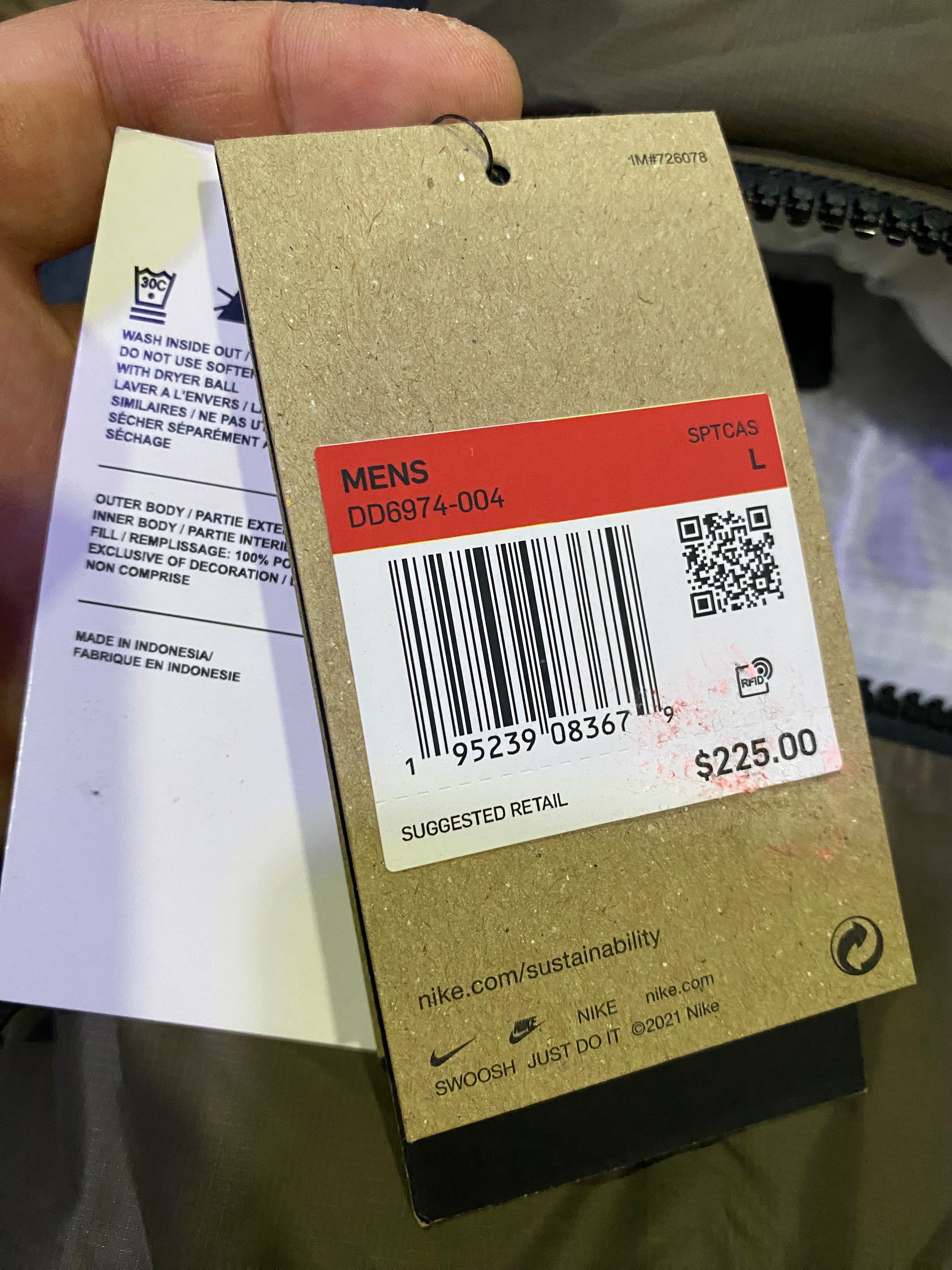 Куртка Nike Sportswear
Windrunner Synthetic-Fill DD6974-004