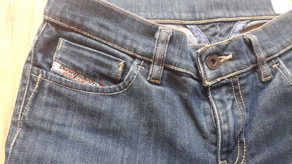 Spodnie jeansowe Diesel 26/32
