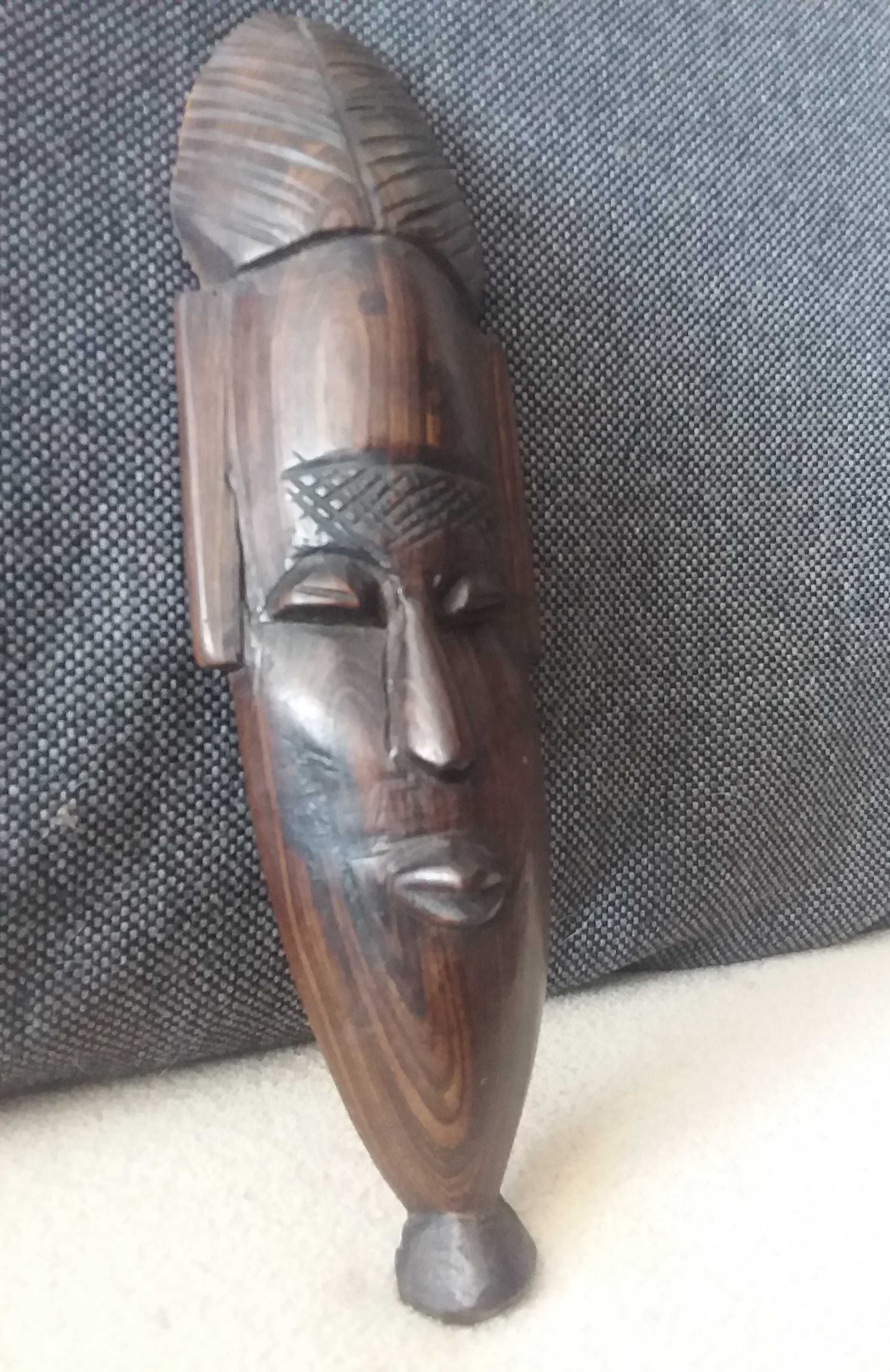 Afrykańska głowa rzezba z drewna , maska oryginalna.