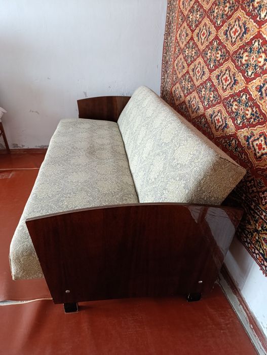 Диван времен СССР