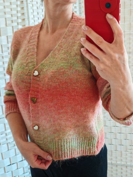 Uroczy sweter w kolorach jesieni, wielokolorowy