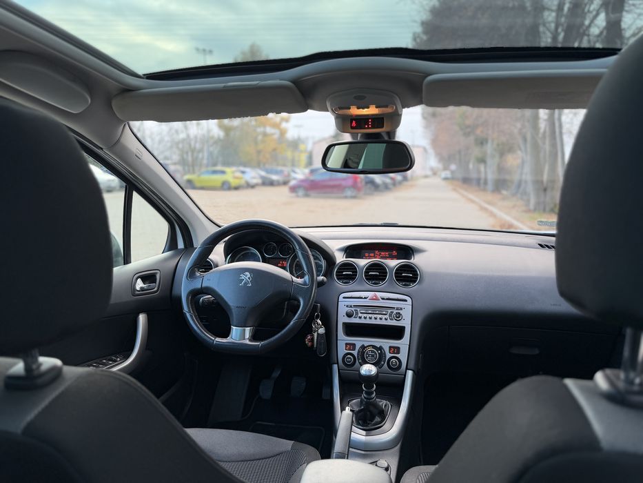 Peugeot 308sw 1.6 e-Hdi 120km. EURO 5, 2012r. Panorama.