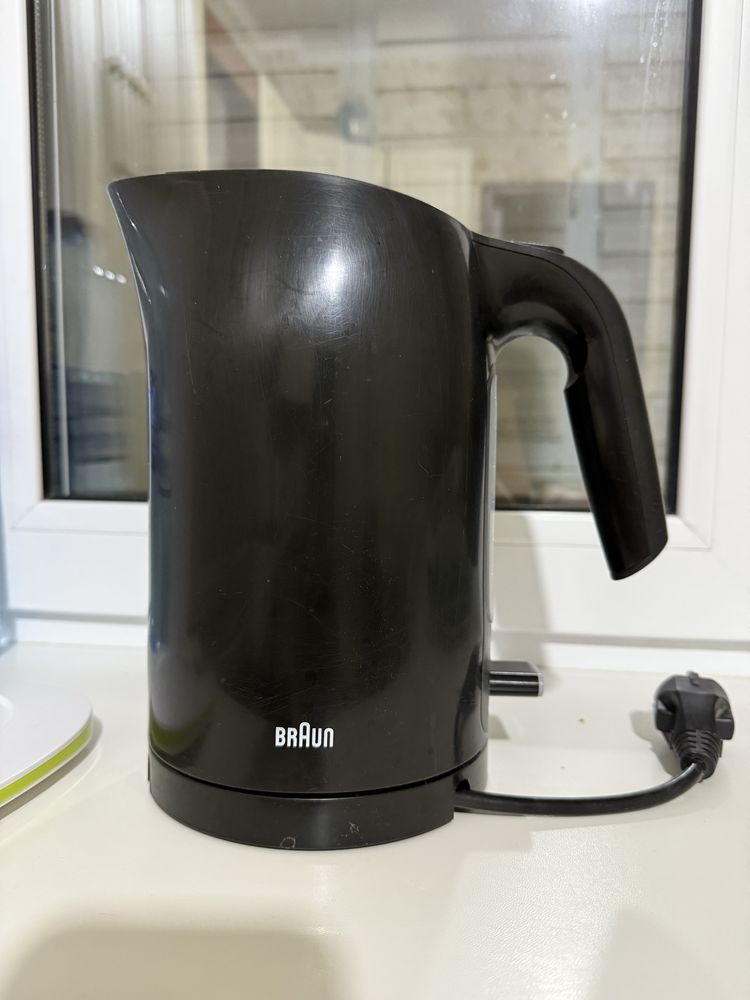 Продам електрочайник BRAUN