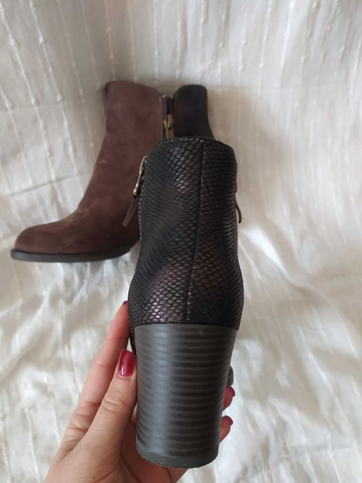 Botins em pele da GRAU