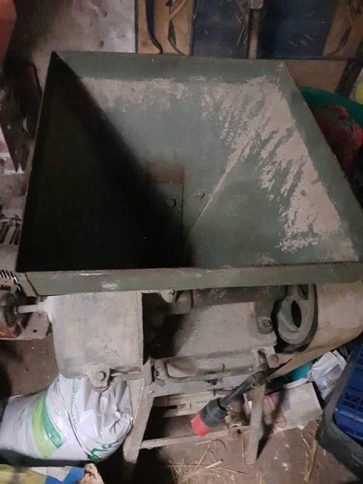 Śrutownik zamienię     na glebogryzarkę spalinową