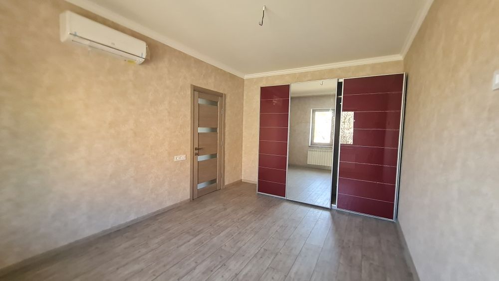 Продаю новострой Центр улица Шевченко