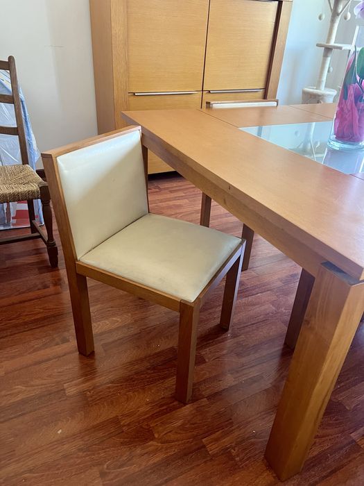 Mesa de carvalho 1,40x1,40m c/ cadeiras