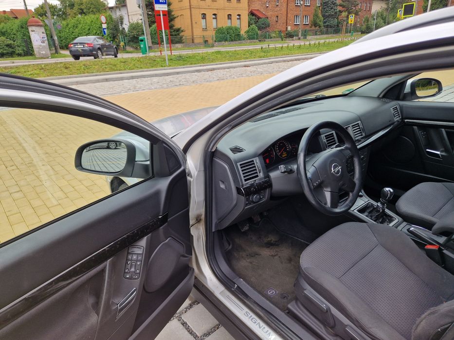 Opel Signum 2.0 turbo