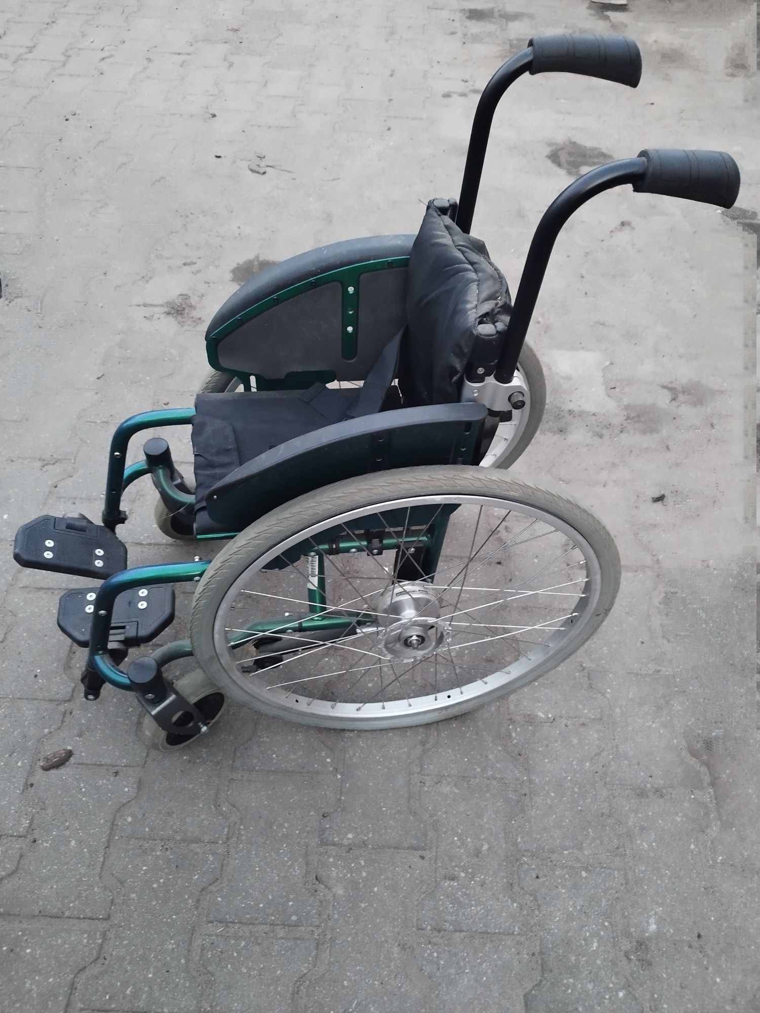Wózek inwalidzki dziecięcy  22 cm