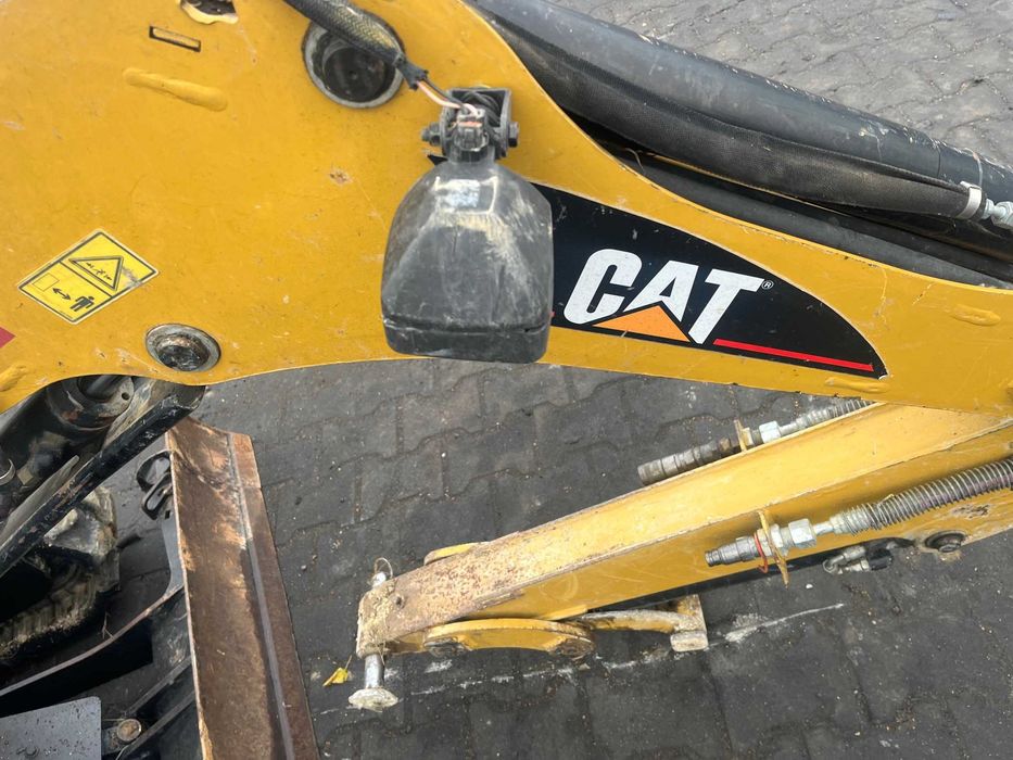Ramiona siłowniki do minikoparki CAT 301 8C