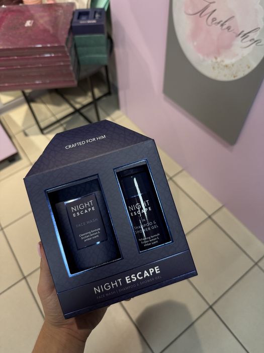 Чоловічі подарункові набор з засобами для догляду та аксесуарами