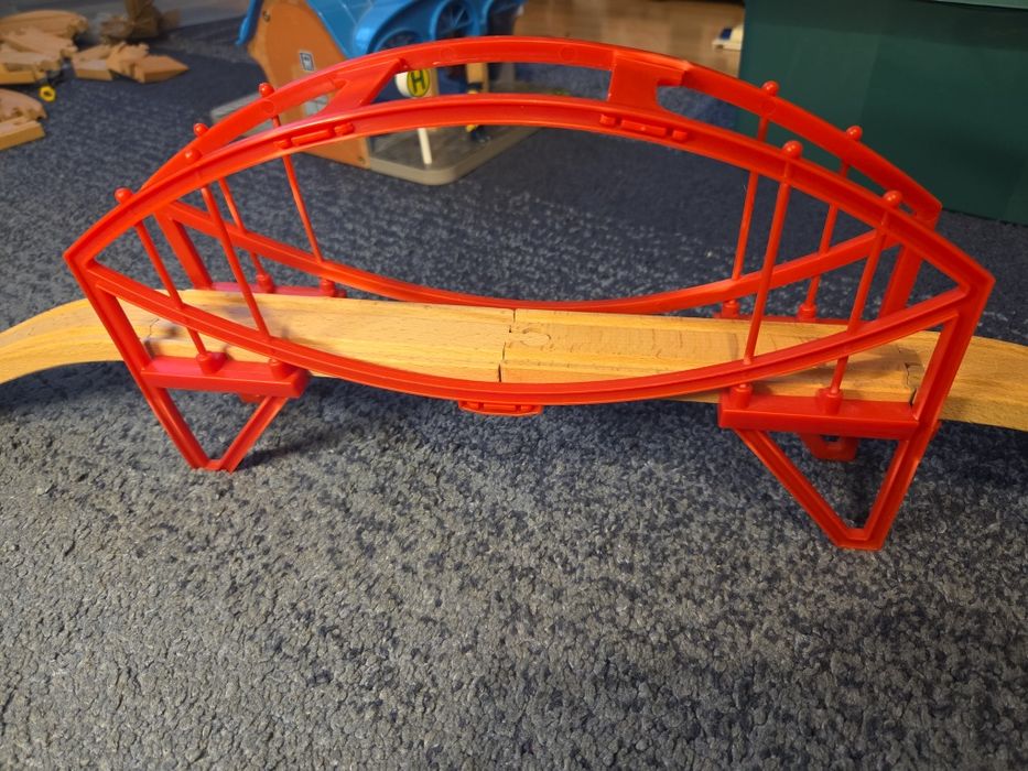 Most do torów z drewna