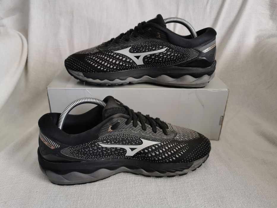 Mizuno Wave Sky 3 buty sportowe do biegania 38,5