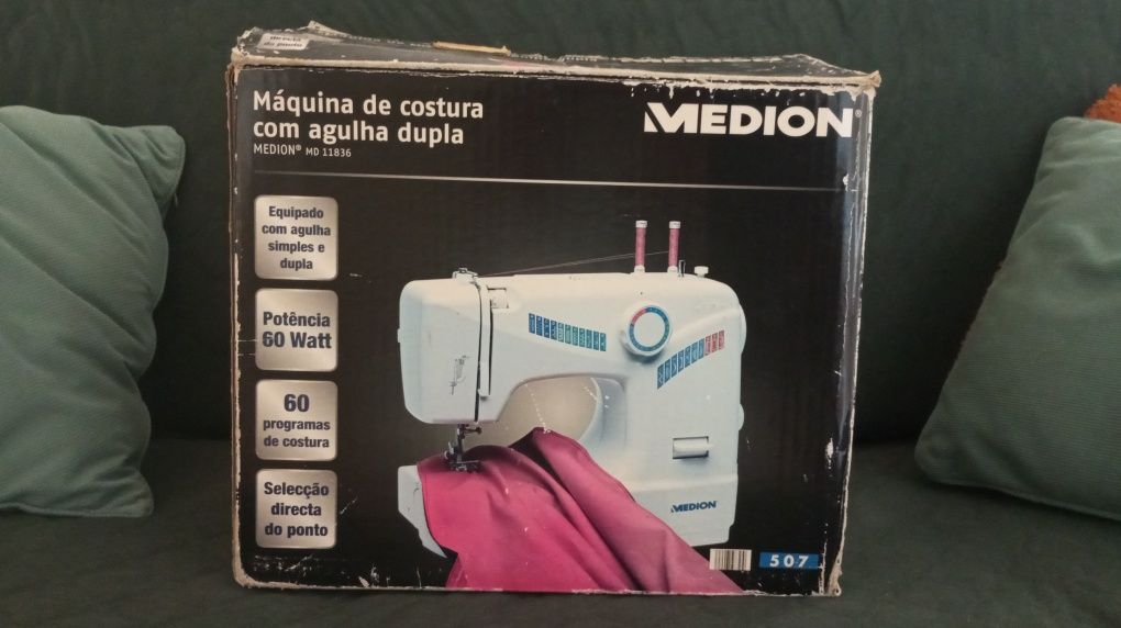 Máquina de costura MEDION