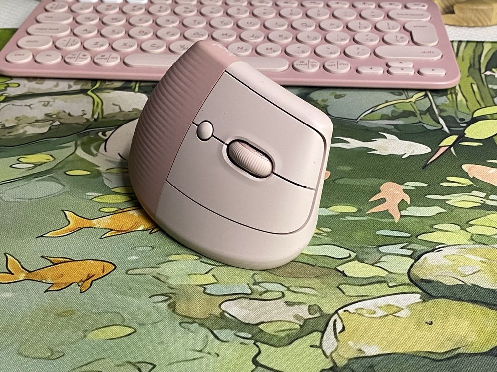 Logitech lift vertical
