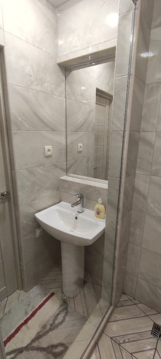 2ком. квартира. Л.б. 10  микр..