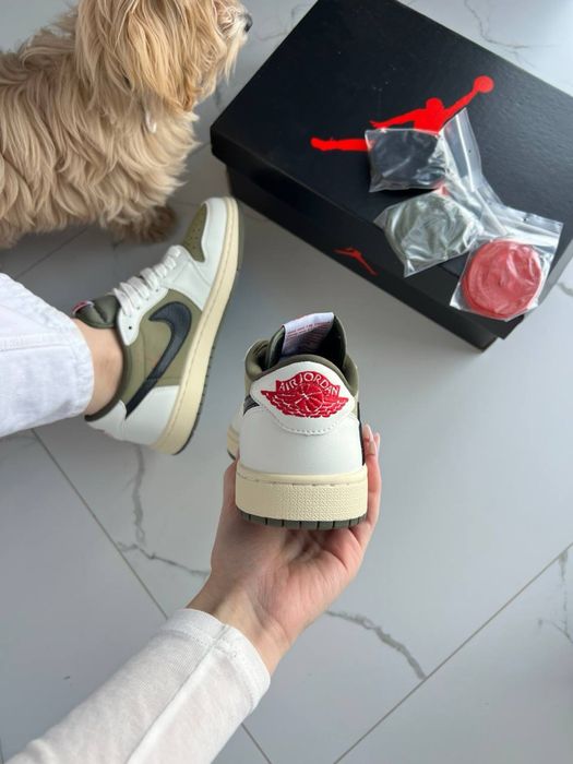 Jorgan 1 Low x Travis Scott OG SP Reverse Olive Medium Olive