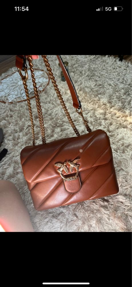 Torebka w stylu pinko