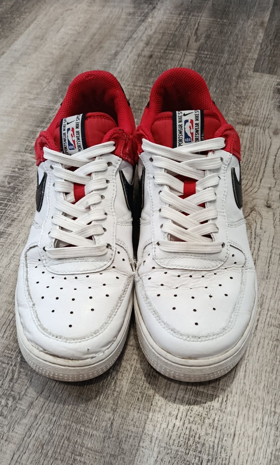 кросівки NBA x Nike Air Force 1 07 LV8 white red