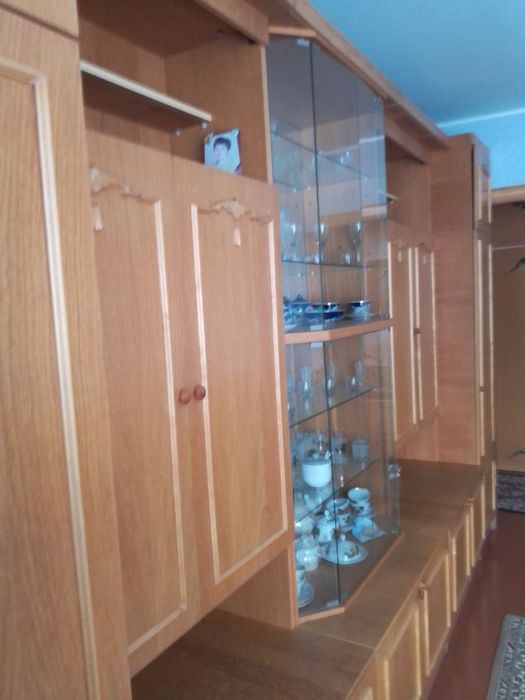 Меблева стінка, вітальня.