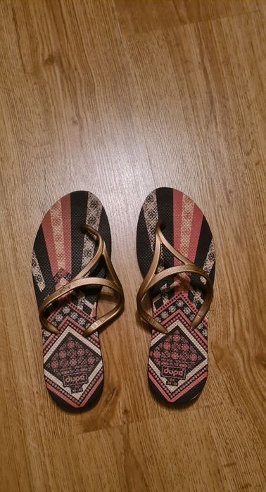 Chinelos Dupé novos