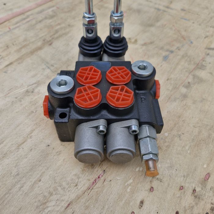 Гідророзподільник 2Р40 з фіксацією