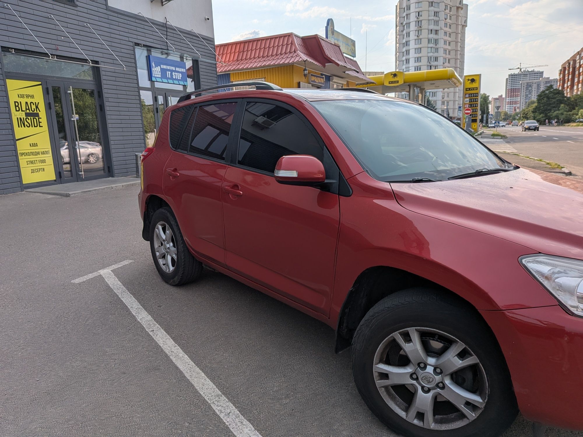 Продам коня RAV4 2009