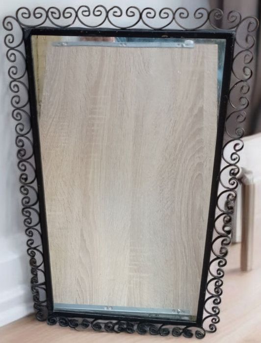 Lustra do powieszenia w drewnianej ramie