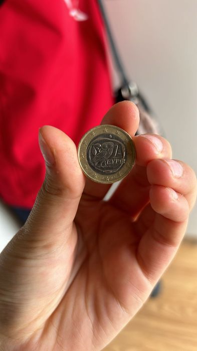 Moeda 1 euro com o mocho