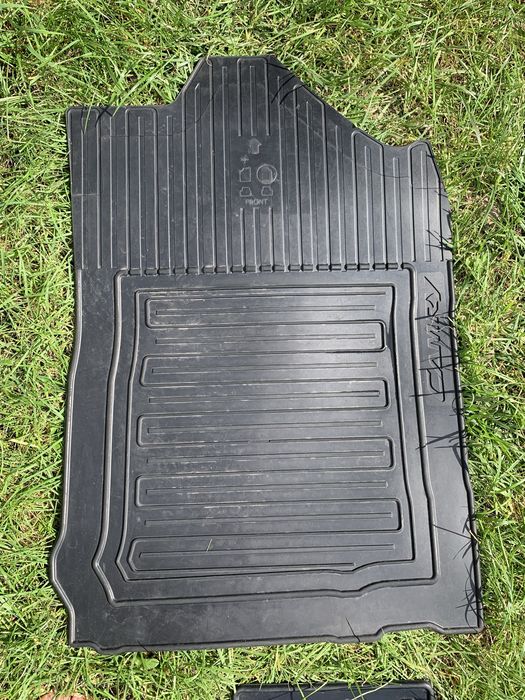 Коврики Totota Camri 50-55 гумові оригінал